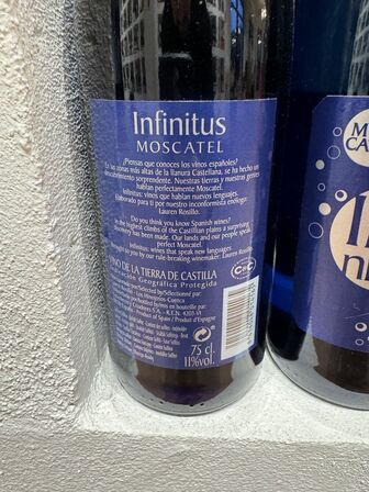 9 fl. Infinitus Muscat Vino de la Tierra de Castilla 