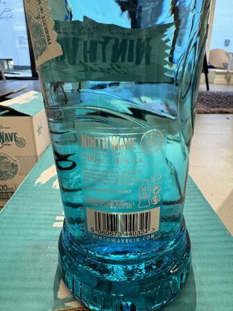 4 fl. Ninth Wave Gin