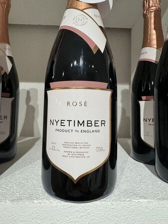 2 fl. Nyetimber Rose English Sparkling