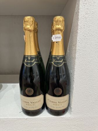 4 fl. Camel Valley Brut Reserve