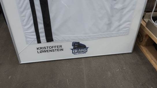 Basketball trøje "Kristoffer Løwenstein" signeret