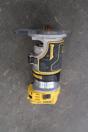 Overfræser DEWALT DCW600