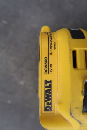 Overfræser DEWALT DCW600