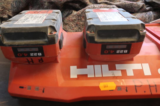 Ladestation, lampe og 2 stk. batterier HILTI