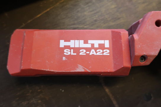 Ladestation, lampe og 2 stk. batterier HILTI