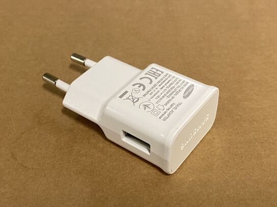 5 x Samsung EP-TA50EWE USB-C Charger