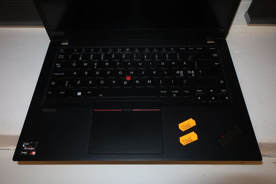 Bærbarcomputer LENOVO T14s Gen 1 (se billeder for specs)