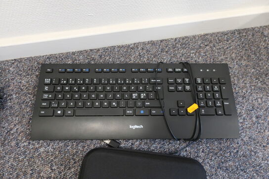 Tastatur LOGITECH, diktafon PHILIPS VoiceTracer