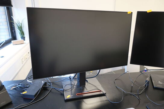 2 stk. computerskærme LENOVO ThinkVision P27q-20, tastatur, mus og dockingstation LENOVO USB-C Dock