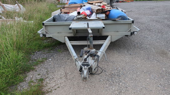 Maskintrailer VARIANT 3500 kg.