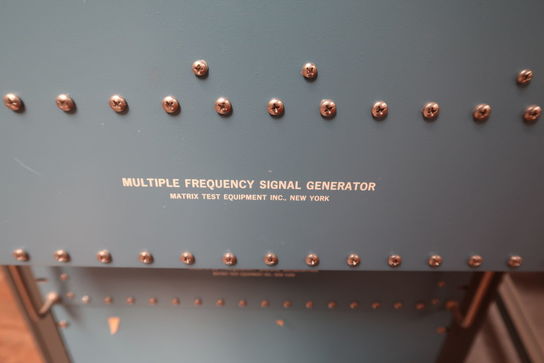 Multiple Frequency Signal Generator MATRIX ASX-16D