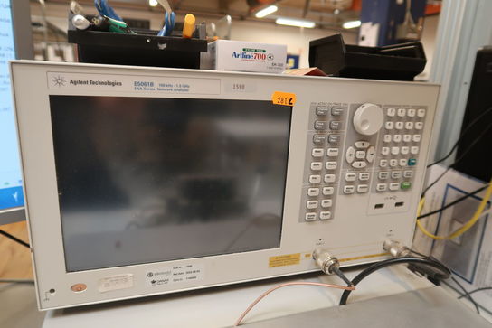 Network Analyzer AGILENT E5061B med Multifunciotn Switch AGILENT 34980A