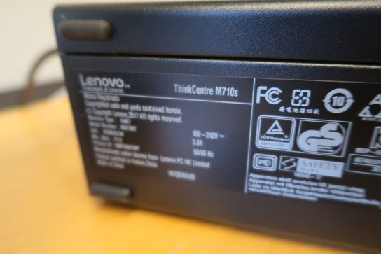 Computer LENOVO thinkcentre M710s med skærm