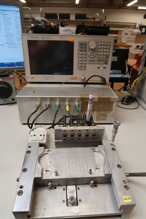 Network Analyzer AGILENT E5061B med Multifunciotn Switch AGILENT 34980A