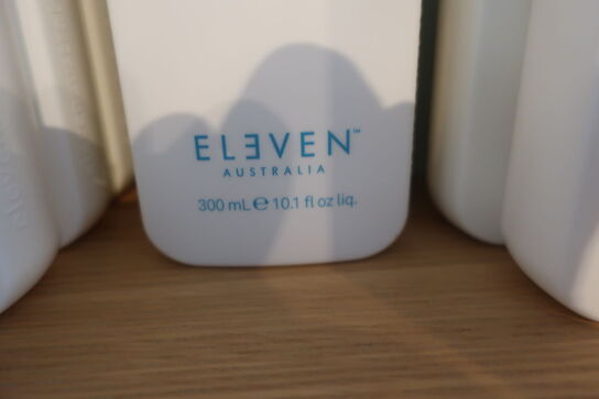 4 stk. ELEVEN AUSTRALIA Shampoo og conditioner