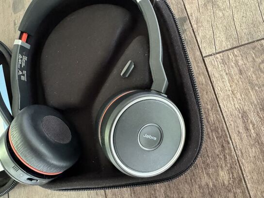 Jabra headset incl case