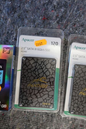 3 stk. SSD harddiske APACCER 120 GB samt ADATA 128 GB