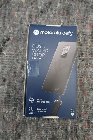 Mobiltelefon MOTOROLA Defy XT2083-9