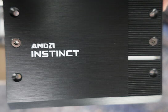 GPU-accelerator AMD Instinct MI100 Mi Infinity Fabric