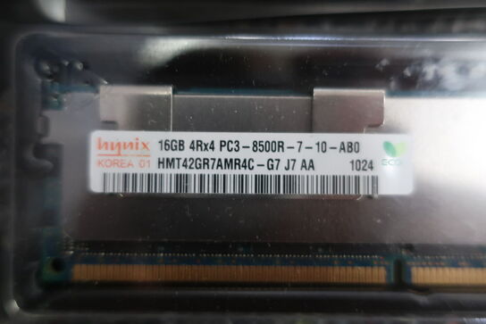 2 stk. RAM HYNIX 16 GB