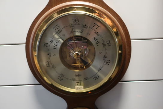 1 Stk. Banjo barometer m. thermometer