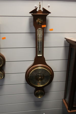 1 Stk. Banjo barometer m. thermometer