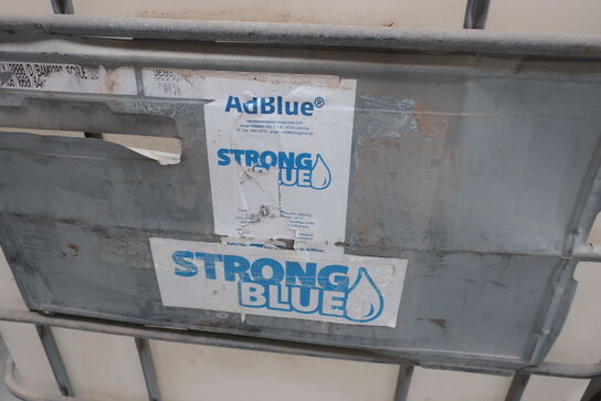 Palletank med Adblue og pumpe (kun indhold i bunden)