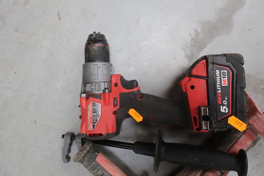 Akku vinkelsliber, bore/skruemaskine MILWAUKEE M18 ONEPD2, M18 CAG125 med 1 stk. batteri