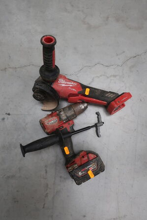 Akku vinkelsliber, bore/skruemaskine MILWAUKEE M18 FPD2, M18 ONE med 1 stk. batteri