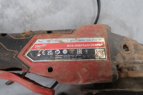 Akku vinkelsliber MILWAUKEE M18 ONEFSAG125XPDP med batteri og lader