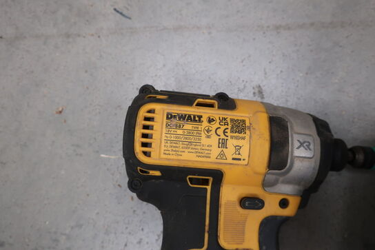 3 stk. akku bore/skruemaskiner DEWALT DCF887, DCD791 med 3 stk. batterier