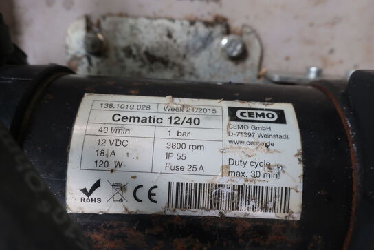 Tank med pumpe CEMO Cematic 12/40