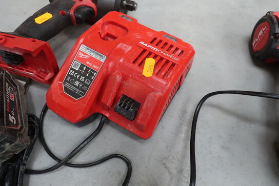 Akku slagnøgle MILWAUKEE M18 FMTIW2F12 med batteri og lader