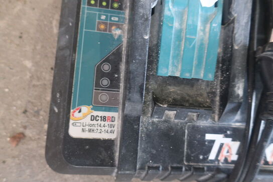 Dobbelt lader MAKITA