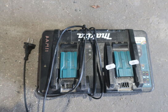 Dobbelt lader MAKITA