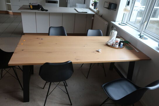 Spisebord 190x90 med stole