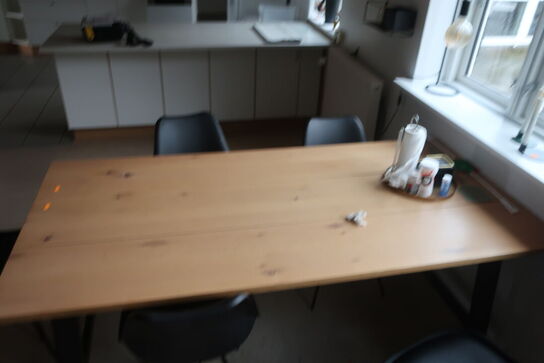 Spisebord 190x90 med stole