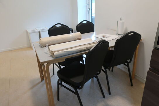 Bord med stole