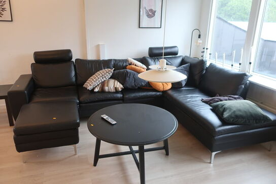 Lædersofa samt bord m.m.