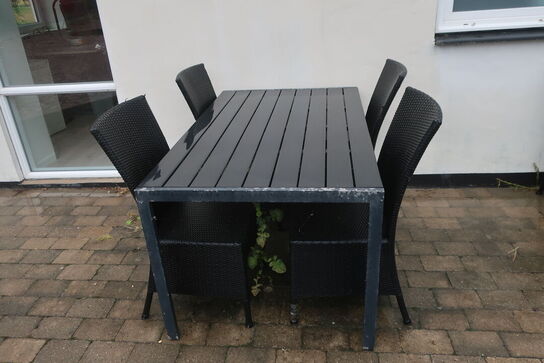 Havebord med stole