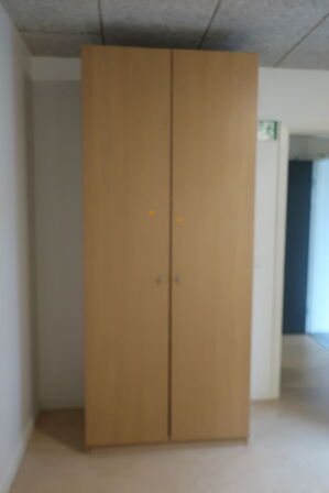 Klædeskab