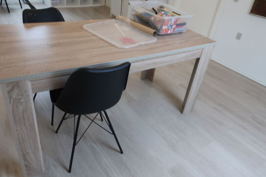 Bord med stole