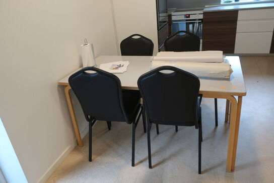 Bord med stole