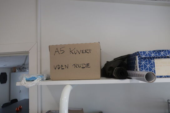 Papirsaks DAHLE, Lamineringsmaskine FELLOWES, samt kontorartikler