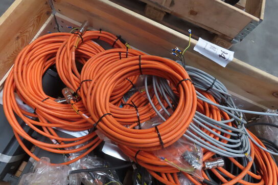 4 stk. El-motor inkl. Diverse ledninger mv. 