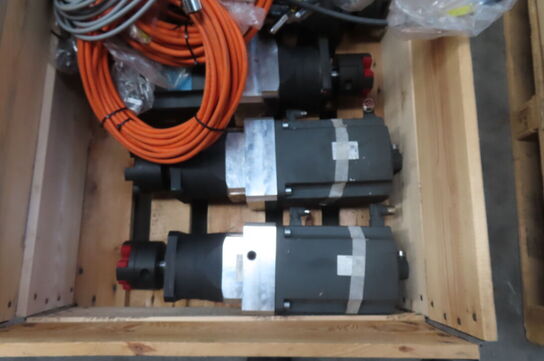 4 stk. El-motor inkl. Diverse ledninger mv. 