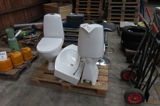 2 stk. Toilet + stol 