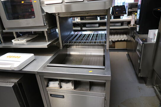 Serveringsstation med indhold