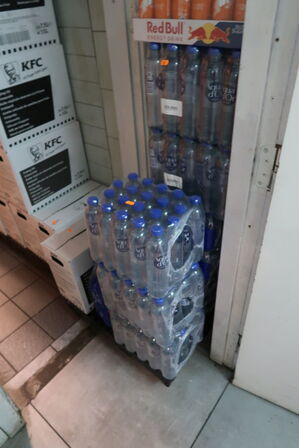 Div. Kildevand, energidrik REDBULL