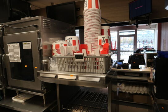 Serveringsstation med indhold
